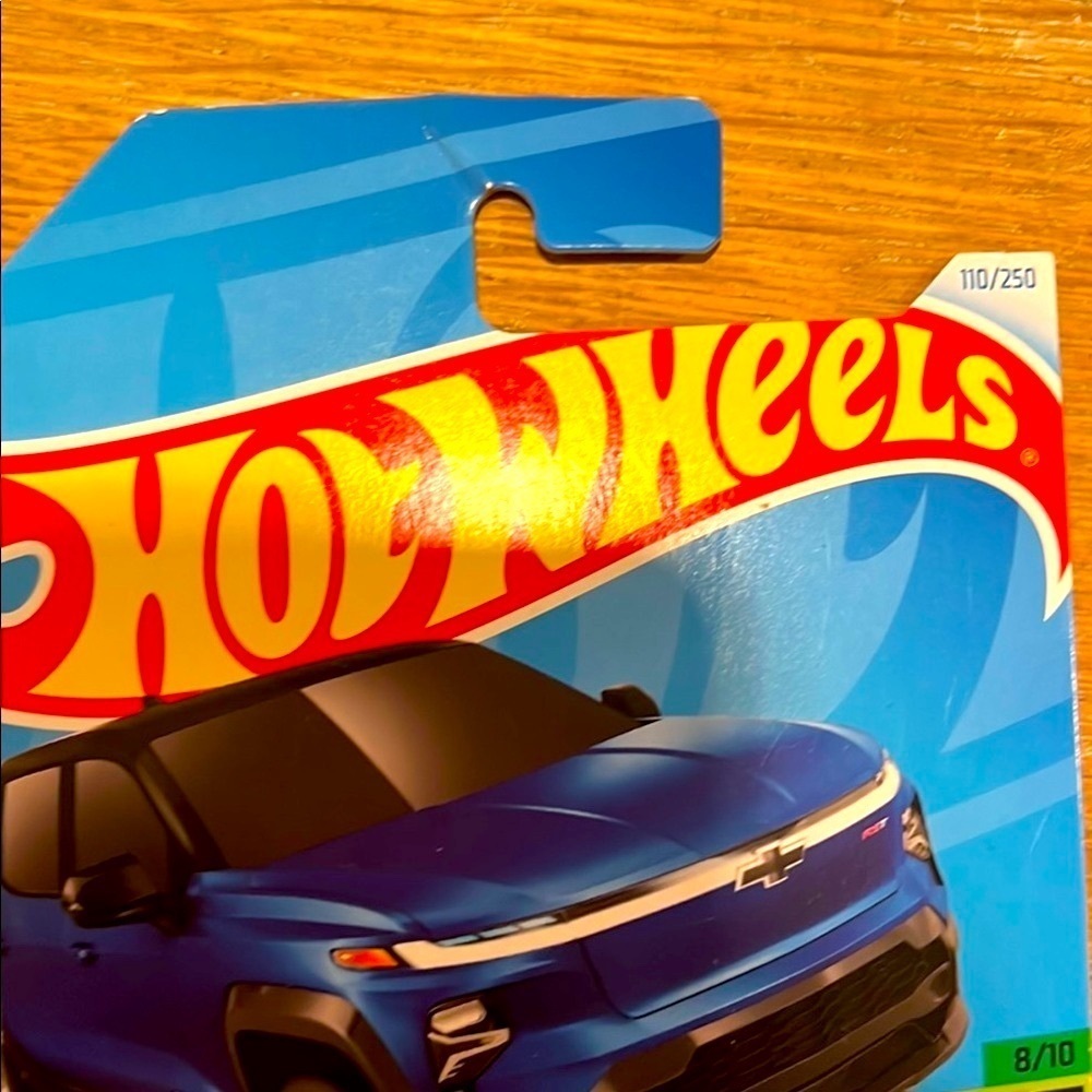Hot Wheels 🚙 Silverado Blue Pickup – New on Card • Collector Die-Cast - Picture 6 of 10